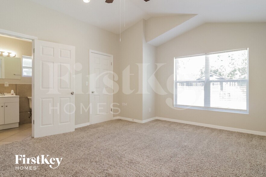 Building Photo - 148 N Ridgewood Ave