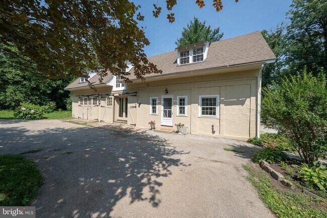 Building Photo - 504 Harriton Rd