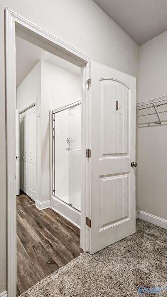 Building Photo - 403 Edgebrook Dr