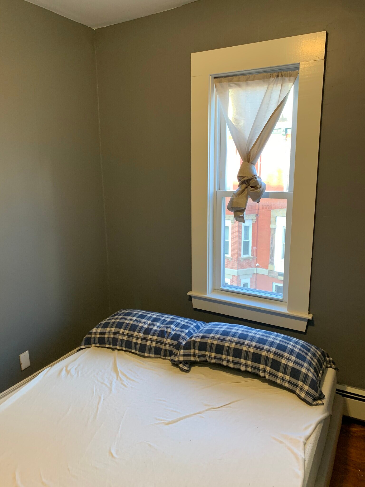 Building Photo - 60 Saint James St