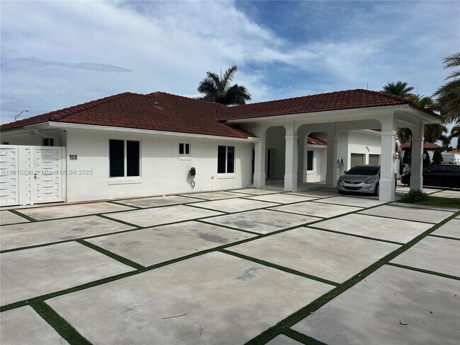 Building Photo - 465 NW 119th Ave