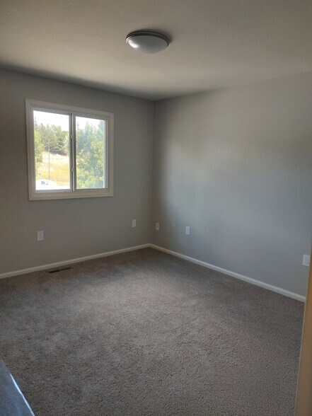 Building Photo - 518 W South Boulder Rd