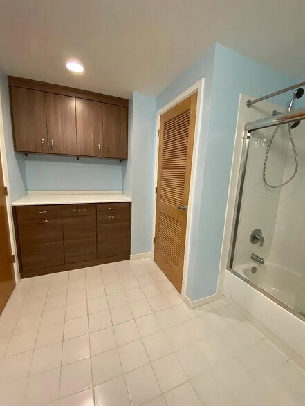 custom cabinets - 5800 3rd St