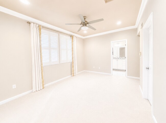 Building Photo - Now Available for Rent — Beautiful 3-Story Townhome in Hayward