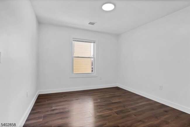 Building Photo - 651 S 17th St