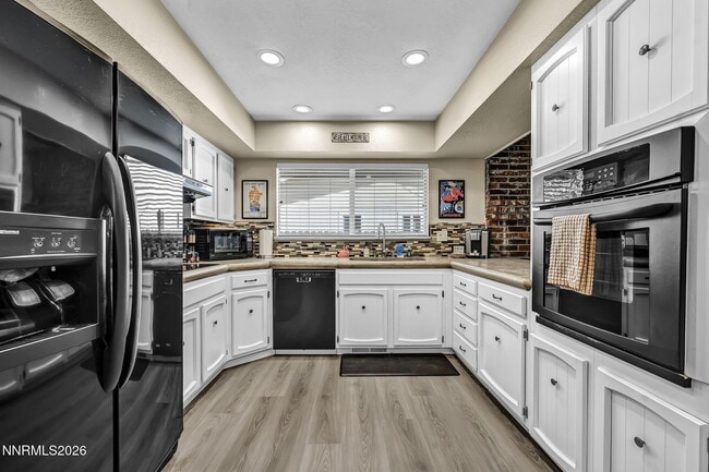 Building Photo - 1490 Foster Dr