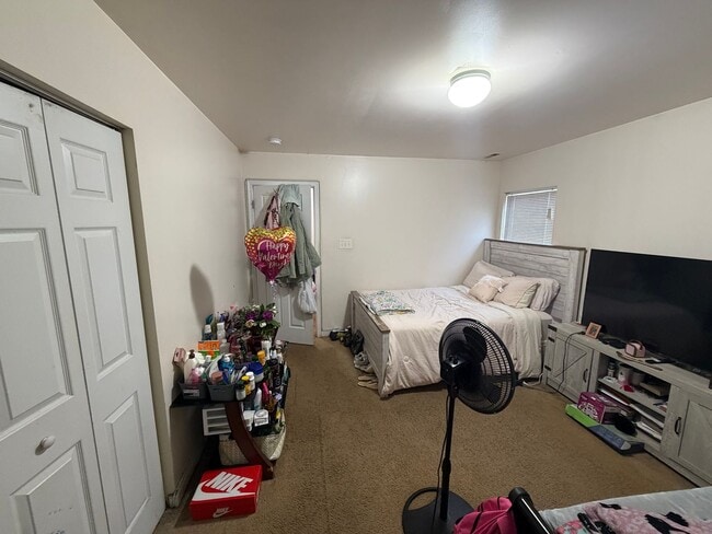 Building Photo - 3 Bdrm/2.5 Bth Home Located Close to I-95