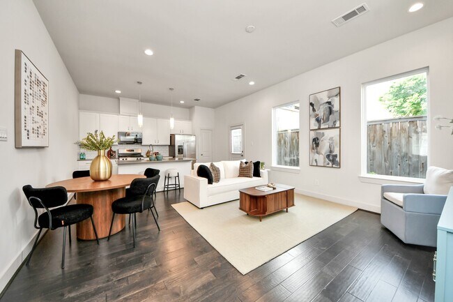 Building Photo - 9448 Kerrwood Ln