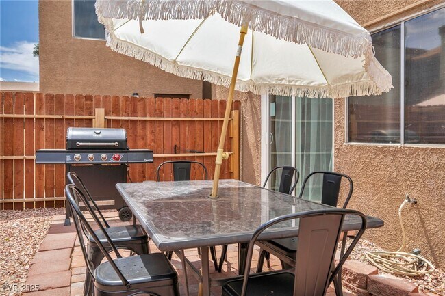 Building Photo - 1453 Santa Anita Dr