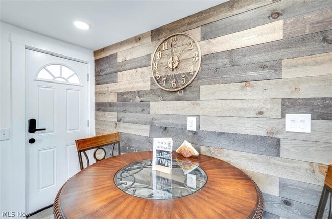 Building Photo - 4924 Pearl Rd