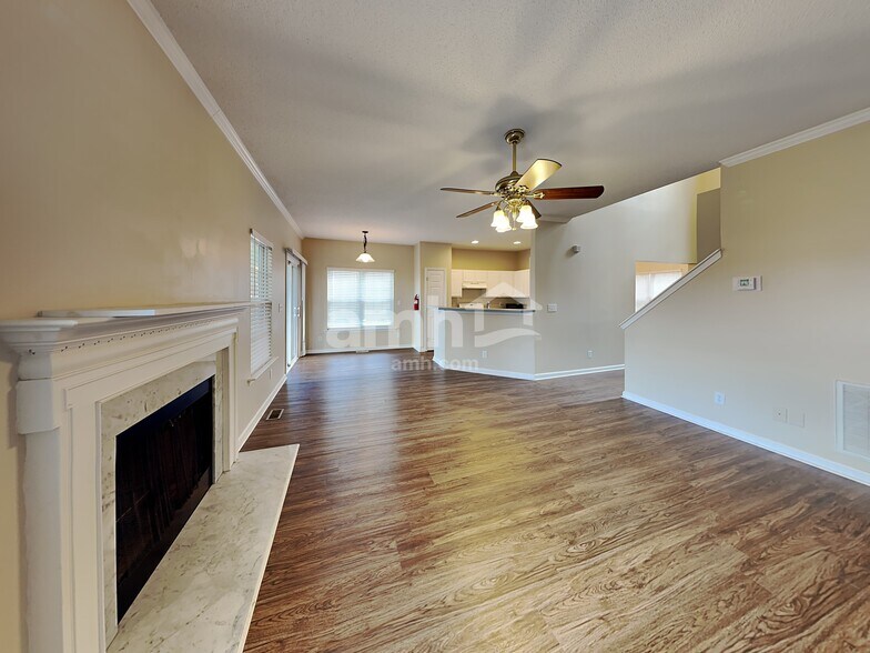 Building Photo - 18 N Orchard Farms Ave