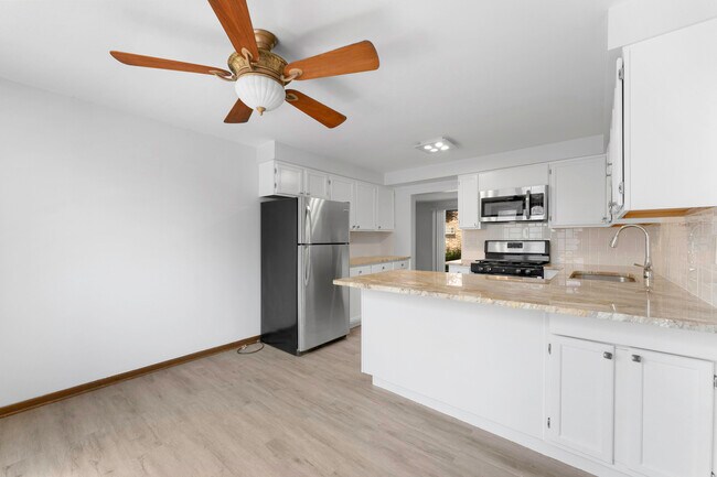 Building Photo - 3605 N Narragansett Ave