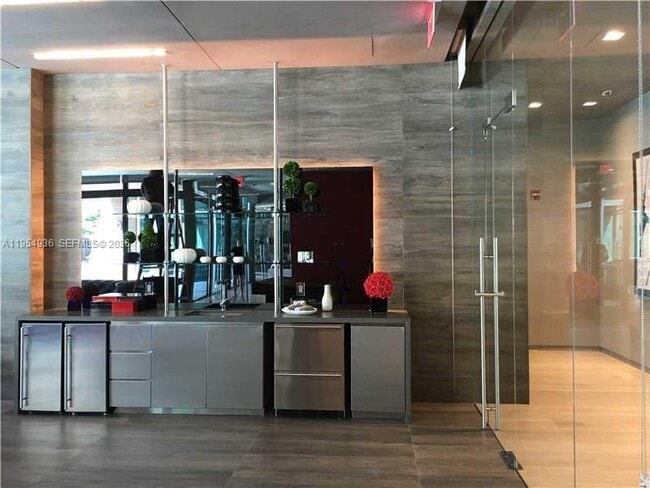 Building Photo - 1080 Brickell Ave