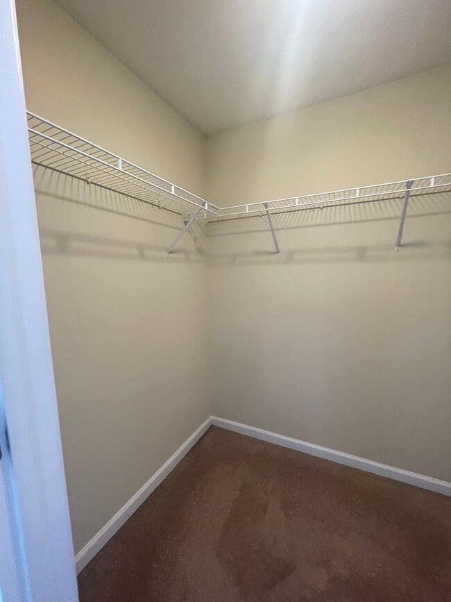 Building Photo - 18-1825 Whittaker