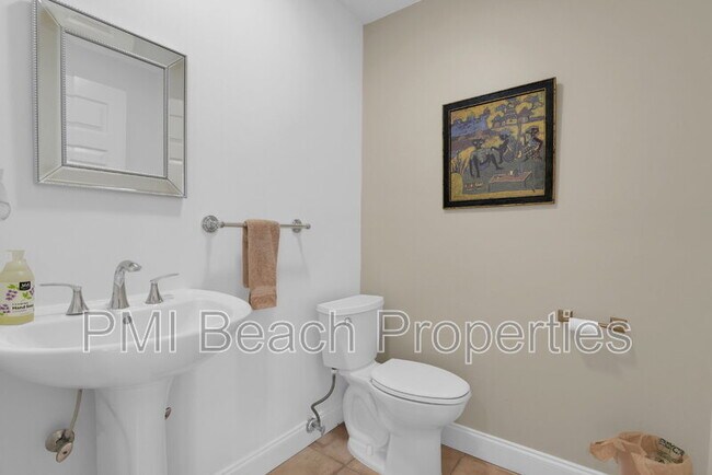 Building Photo - 13684 Exotica Ln