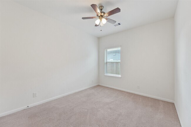 Building Photo - 5006 Fairwater Ct