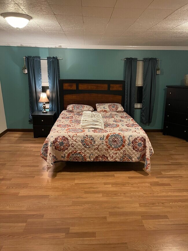 Building Photo - 934 Vine St