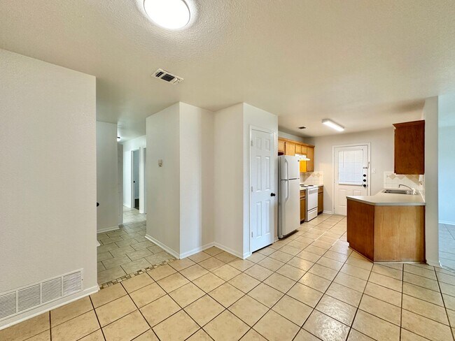 Building Photo - 2608 Seabiscuit Dr