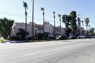 Building Photo - Courtyard Apartments