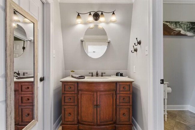 Building Photo - 1317 Beards Cove Dr