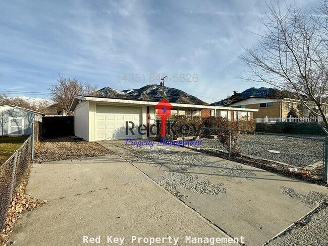 Building Photo - Antelope Ave Single Family Home