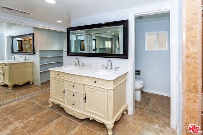 Building Photo - 3751 Scadlock Ln