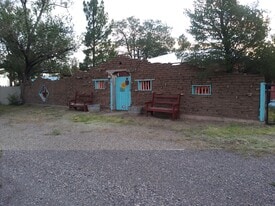 Building Photo - 1005 B Ave
