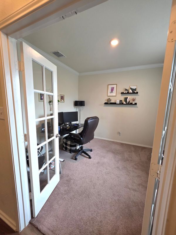 Building Photo - 350 Bedford Falls Ln