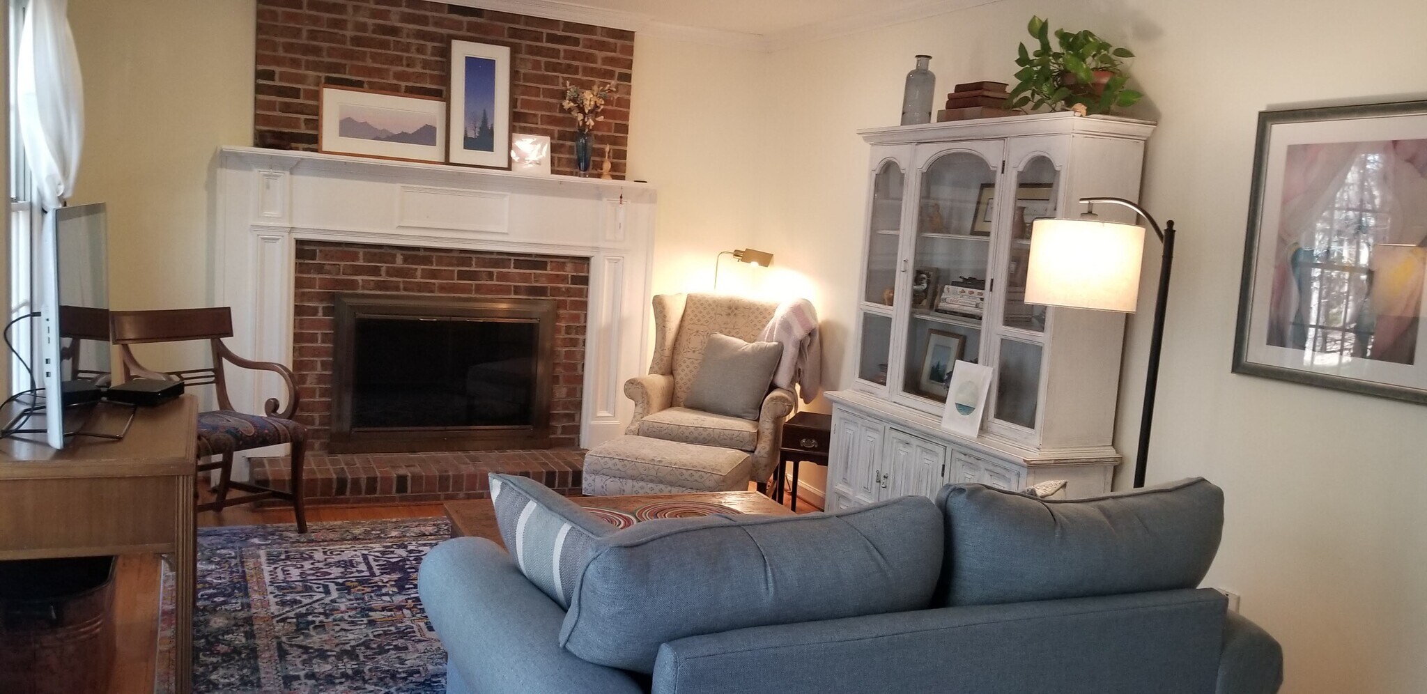 Living Room - 7 Steeple Chase Ct