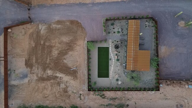 Building Photo - 46633 N 41st Ave