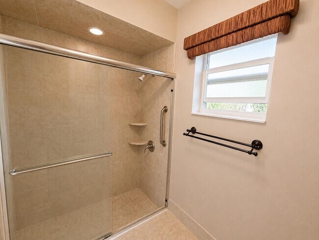 Building Photo - 7758 Cloverfield Cir