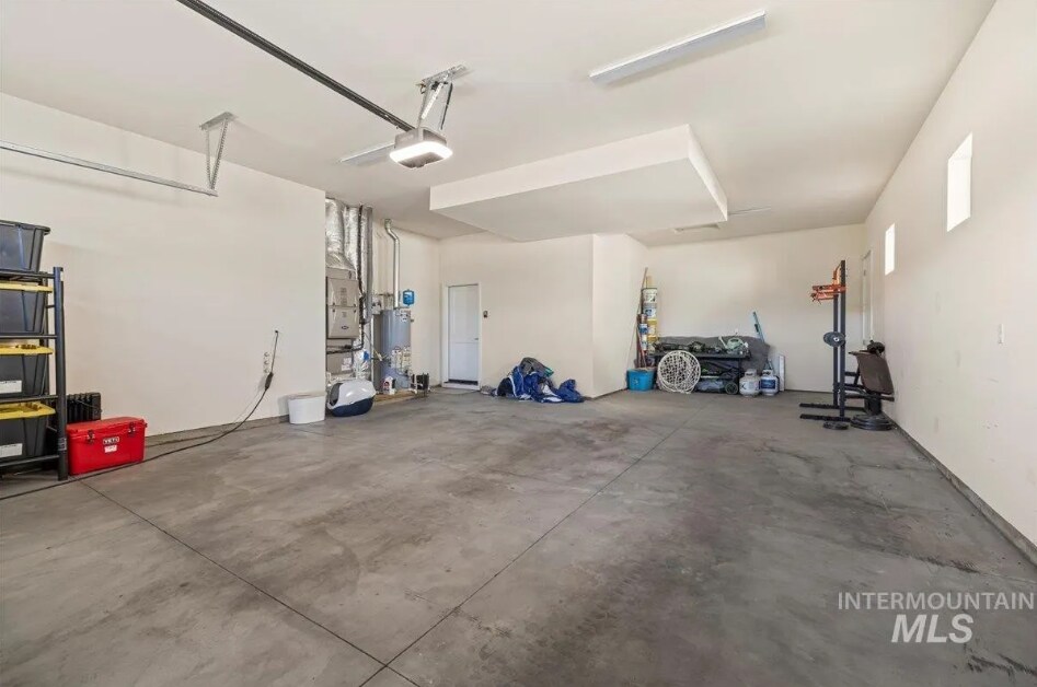 Building Photo - 9901 W Aviara St