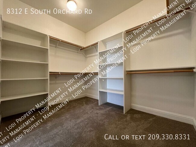 Building Photo - 8312 E Orchard Rd