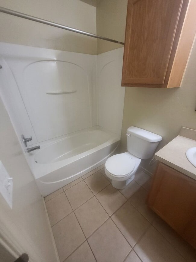 Building Photo - Welcome Home!!