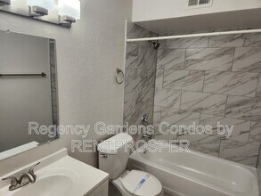 Building Photo - 4200 Thornbriar Ln