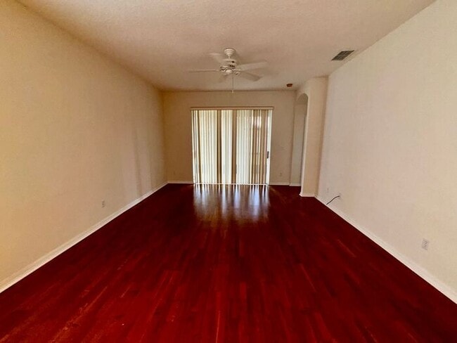 Building Photo - 4 Bedroom 3 bath Vista Lakes Home with a Fenced Backyard!