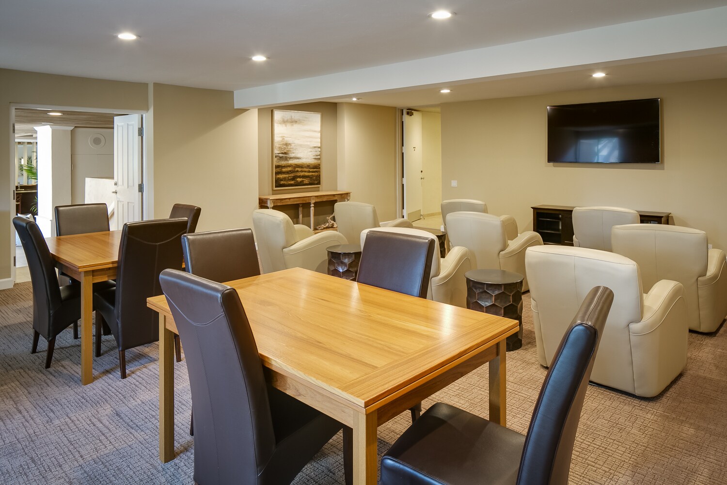 Building Photo - 1855 Diamond St