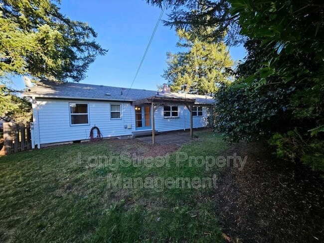 Building Photo - 11870 SW Park Way