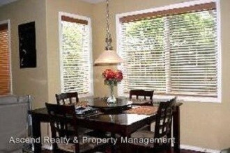 Building Photo - Beautiful 5 + bedroom home - In much desir...