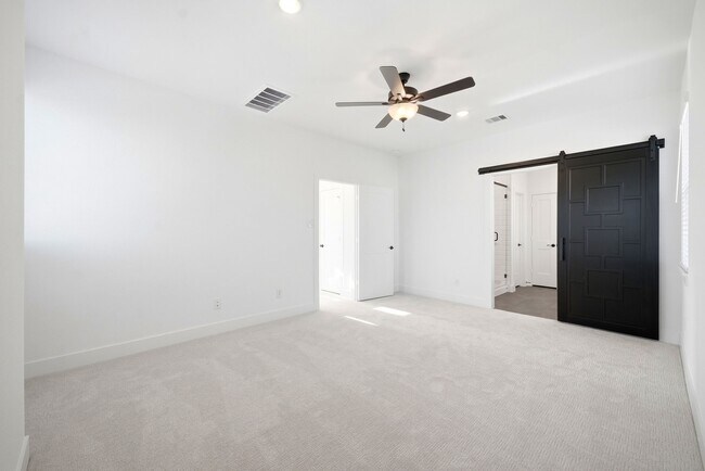 Building Photo - 21202 Creeping Bentgrass Dr