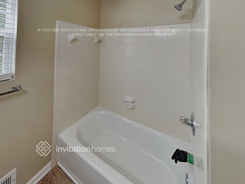 Building Photo - 11175 Bramshill Dr