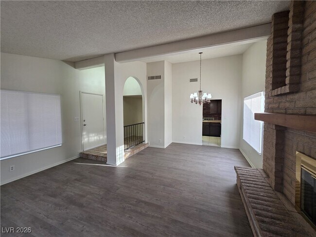 Building Photo - 3214 Anacapa Way