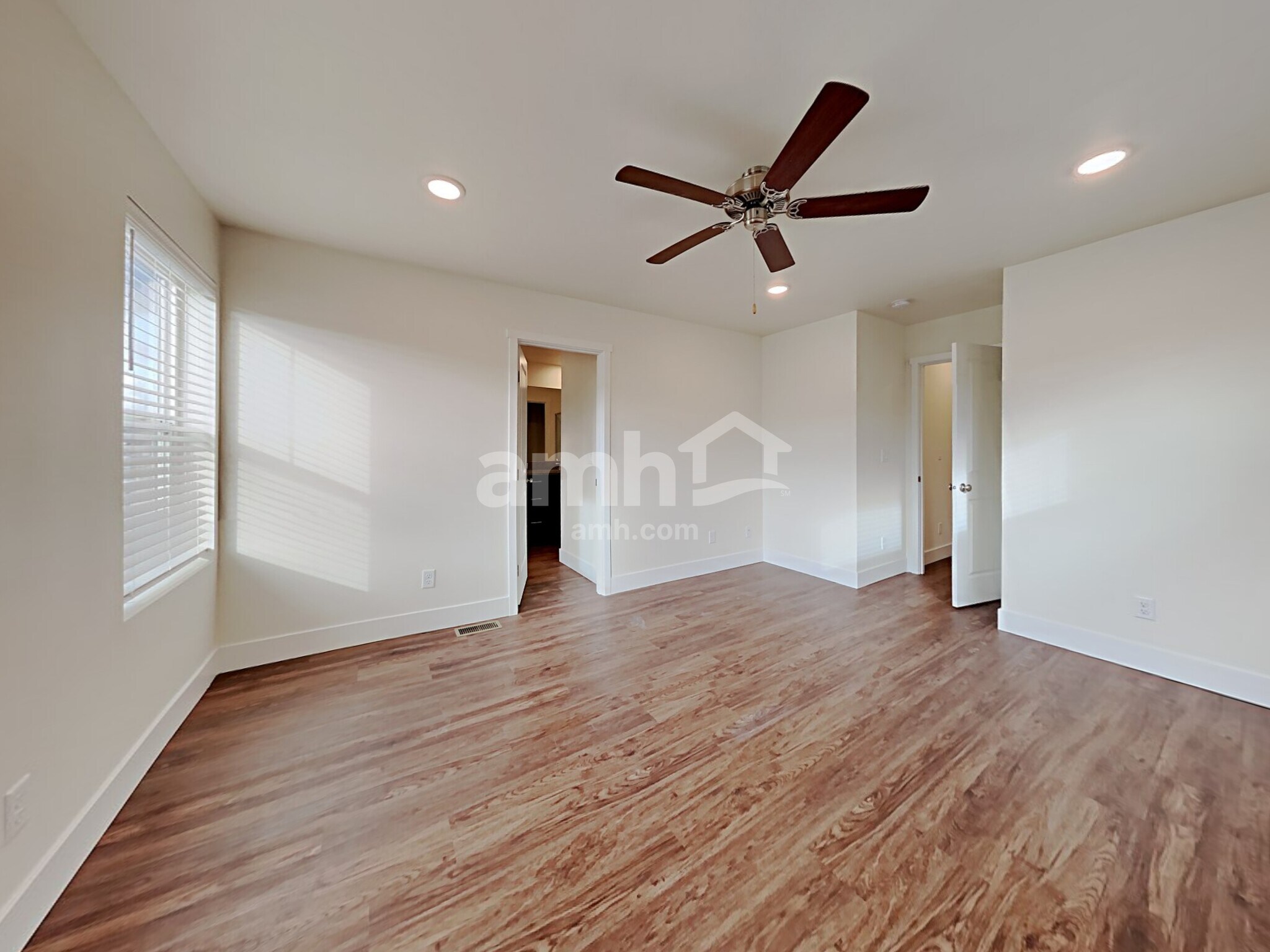 Building Photo - 33084 Ten Trails Pkwy