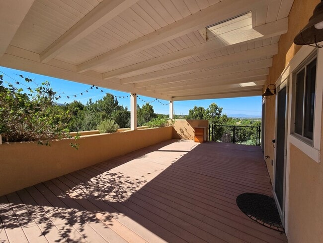 Building Photo - 1329 Tano Ridge Rd