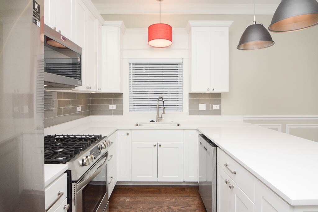 Building Photo - 3437 N Hoyne Ave