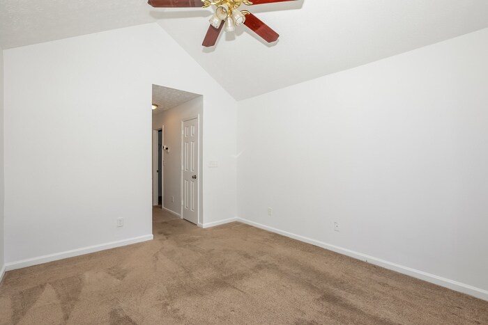 Building Photo - 2205 Oakland Spring Dr