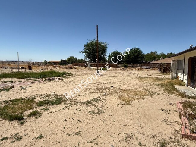 Building Photo - 26335 Community Blvd