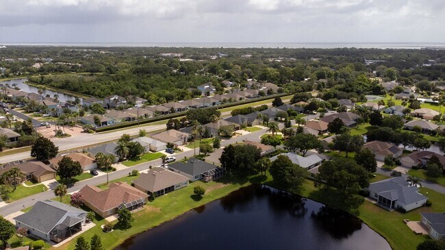 Building Photo - 957 Windward Way