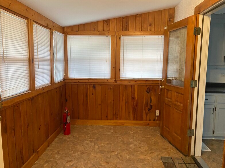 Back Porch/Mud Room - 600 Franklin St