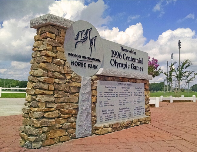 Building Photo - 1300 Milstead Ave NE